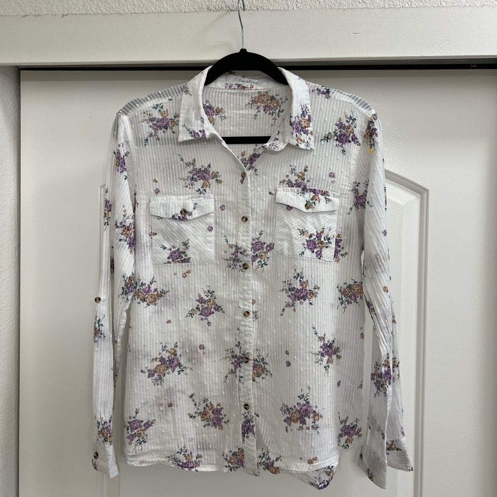 Eden & Olivia Floral Button Down Top
